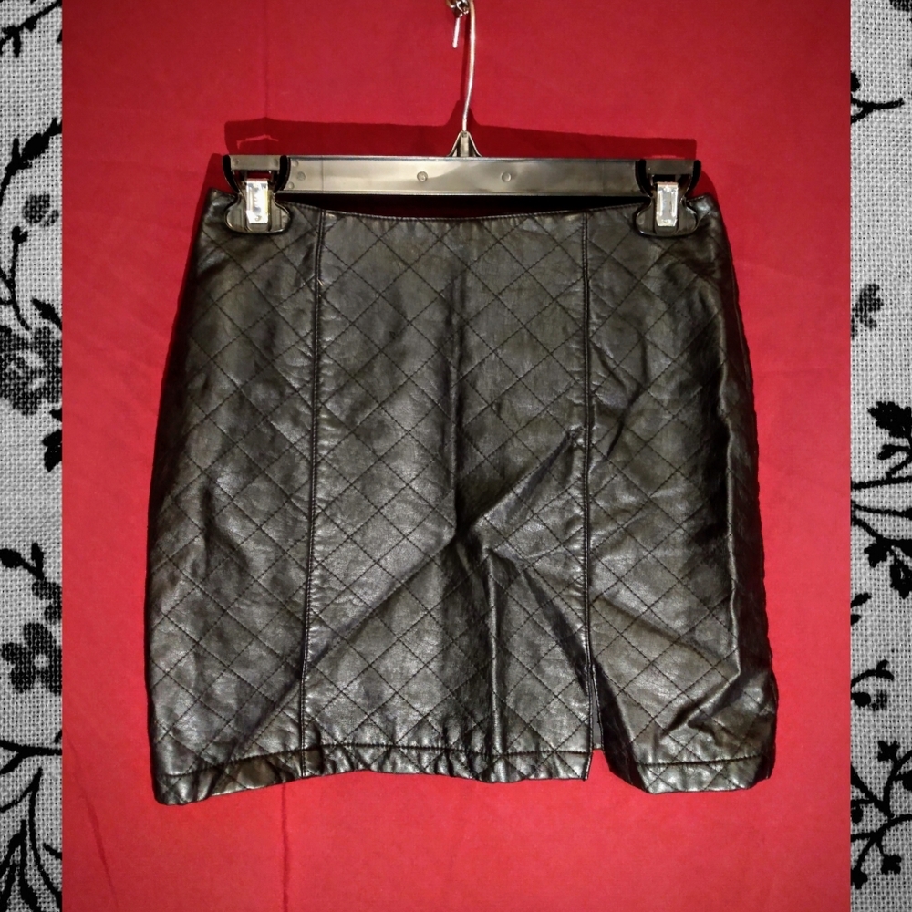 Forever 21 faux leather mini skirt SMALL